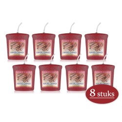8 stuks Yankee Candle Sparkling Cinnamon Geurkaars Kerstkaars - Rood - 4 branduren