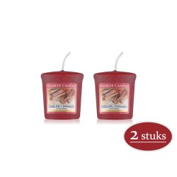 2 stuks Yankee Candle Sparkling Cinnamon Geurkaars Kerstkaars - Rood - 4 branduren